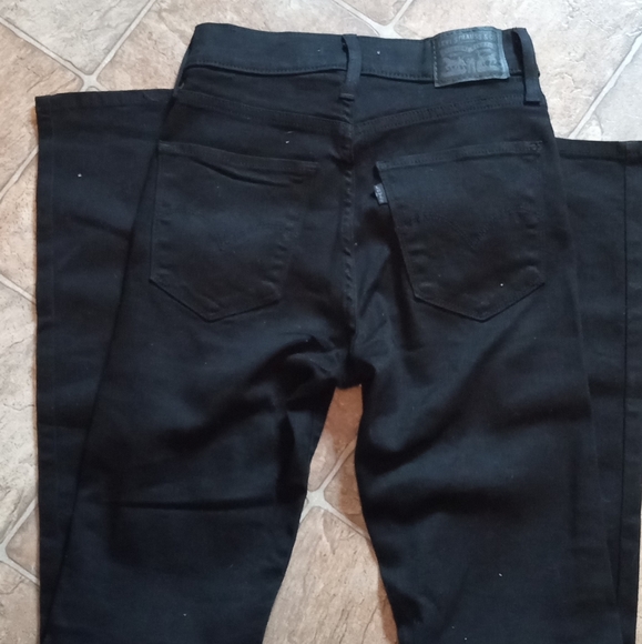 NWOT Levis724 Black Jeans - Picture 9 of 9